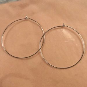 medium size thin hoops. hook on back